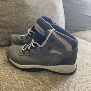 Columbia waterproof hiking boots